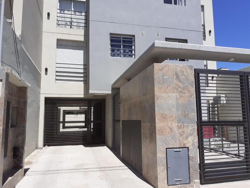 Departamento Witcomb Con Estacionamiento Apartment Bahía Blanca Екстериор снимка